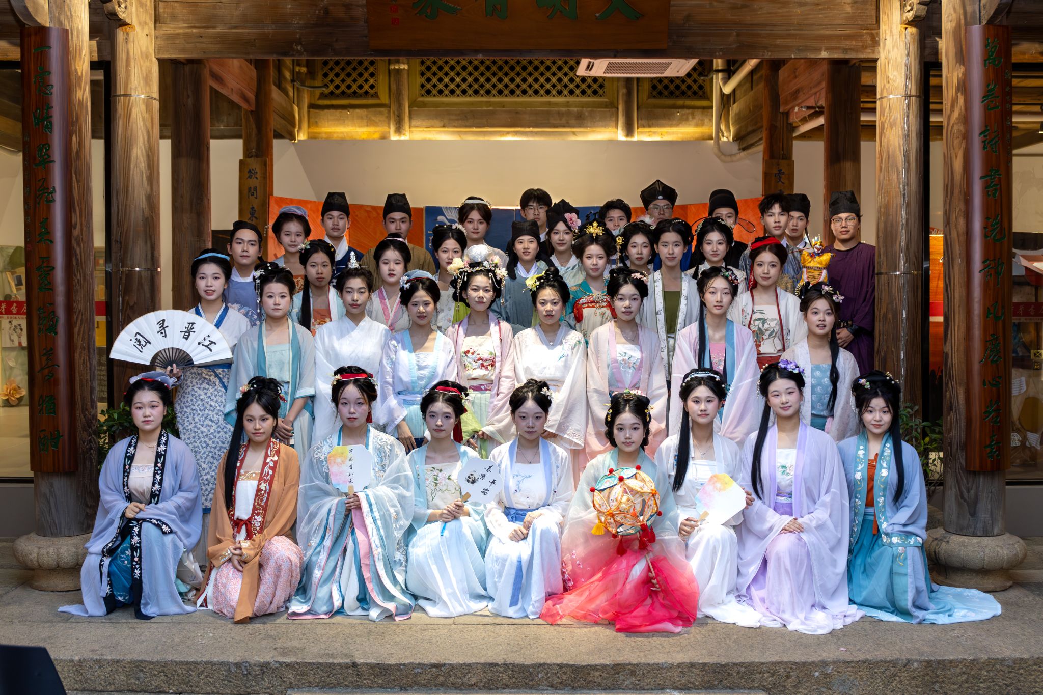 穿“阅”古今，阅见未来，沉浸式演绎让典籍“开口说话”
