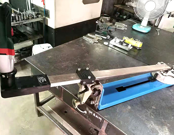 300型链条传动研磨机