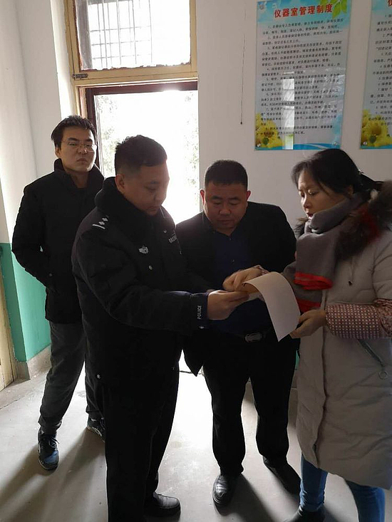 图片2.jpg 图片2.jpg