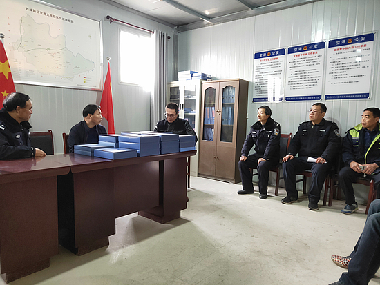 图片4.jpg 图片4.jpg