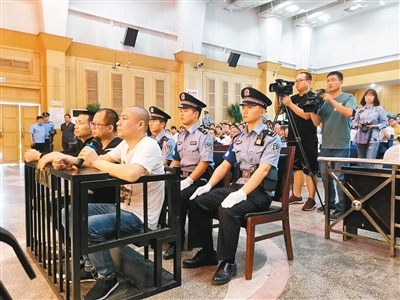 res03_attpic_brief.jpg res03_attpic_brief.jpg