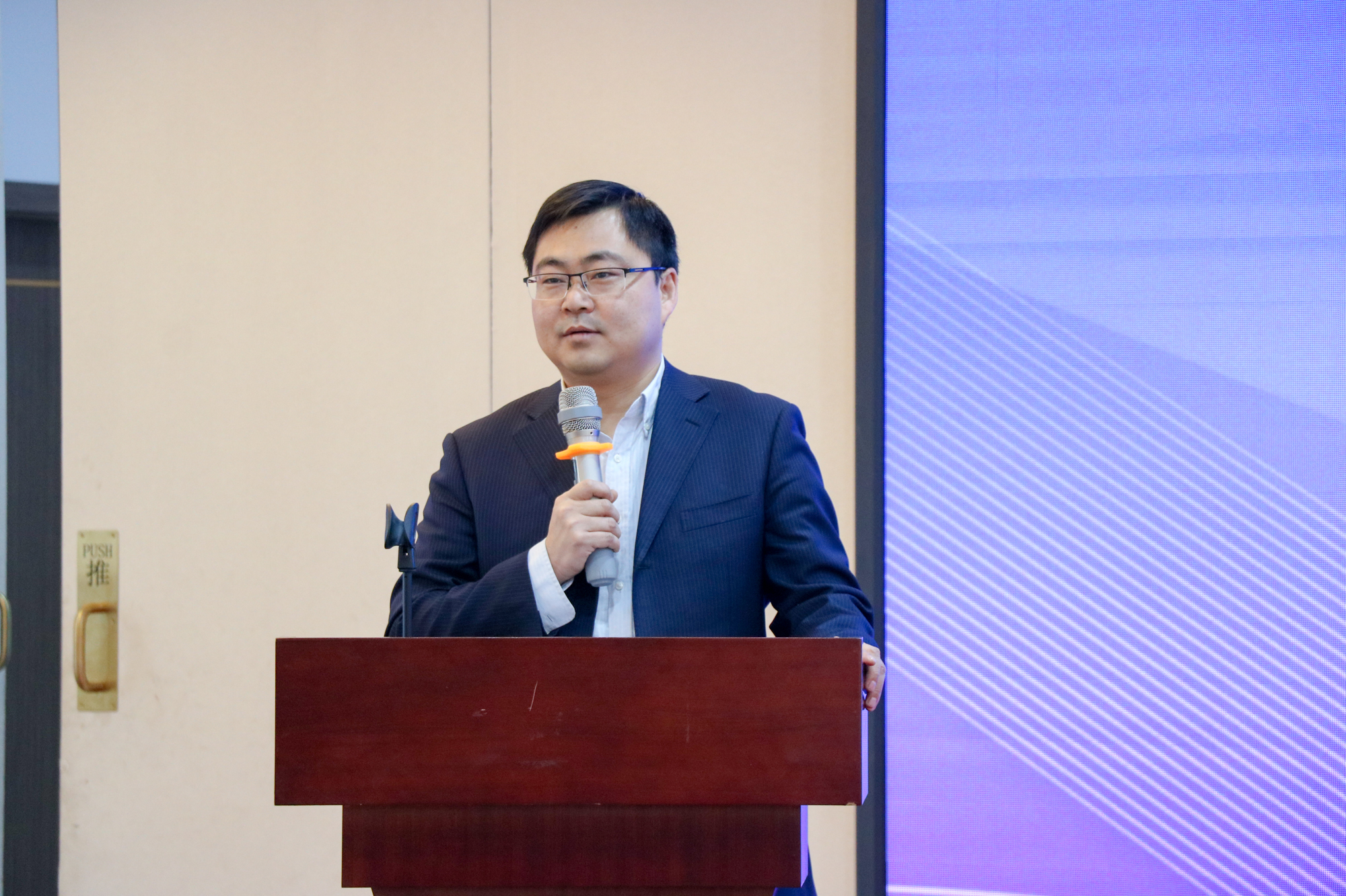 陕西西咸新区服务贸易协会正式揭牌 陕西西咸新区服务贸易协会正式揭牌