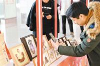 【网络中国节•春节】非遗年货“搬进”机场航站楼 旅客感受别样民俗文化魅力